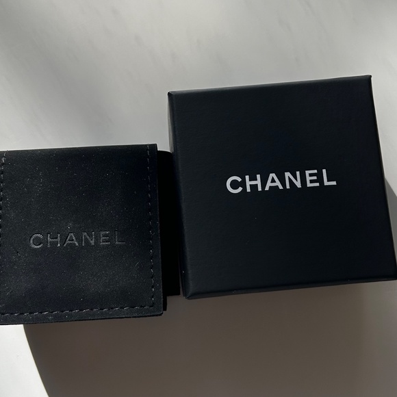 CHANEL Crystal CC Logo Star And Moon Earrings - Picture 9 of 12